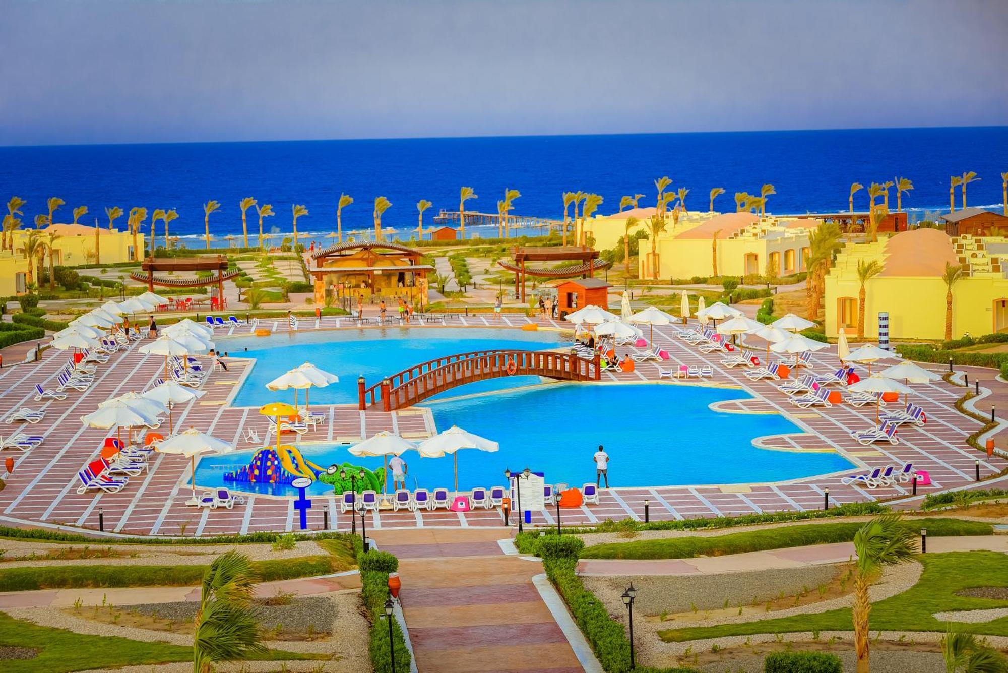 Amarina Queen Resort & Aqua Park Marsa Alam Exteriör bild